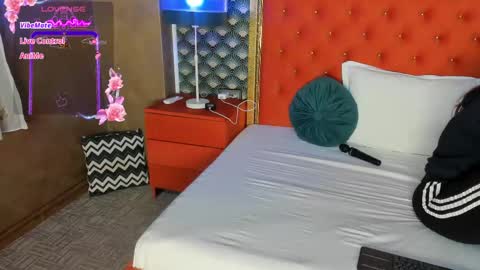 Snapshot of valleriejonnes chatting on February 2025 07:55:01 AM Valerie Val V online show from February 2025 07:55:01 AM