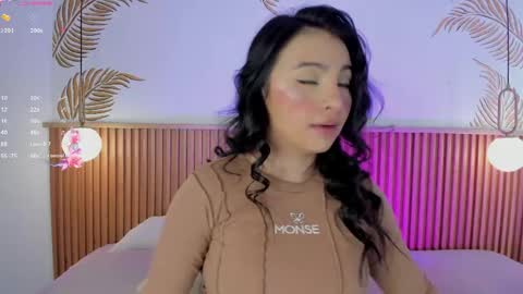 valleriie_ online show from May 2026 04:24:02 PM