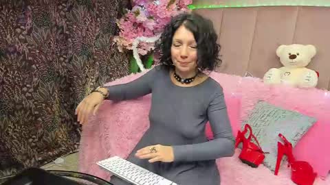 Snapshot of valleriwind chatting on January 2025 07:10:01 AM ValleriWind online show from January 2025 07:10:01 AM