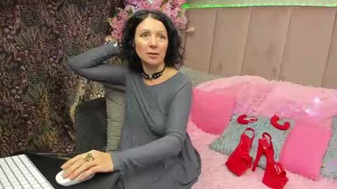 Snapshot of valleriwind chatting on January 2025 01:14:01 PM ValleriWind online show from January 2025 01:14:01 PM