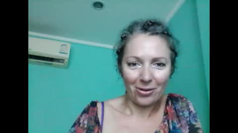 Snapshot of valleriwind chatting on February 2025 05:21:01 AM ValleriWind online show from February 2025 05:21:01 AM