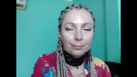 Snapshot of valleriwind chatting on February 2025 06:31:01 AM ValleriWind online show from February 2025 06:31:01 AM