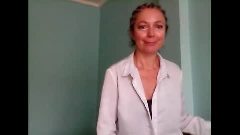 Snapshot of valleriwind chatting on February 2025 12:48:02 AM ValleriWind online show from February 2025 12:48:02 AM