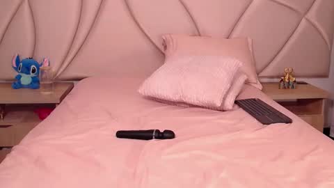 Snapshot of valleryc chatting on September 2025 12:59:02 AM Vallery online show from September 2025 12:59:02 AM