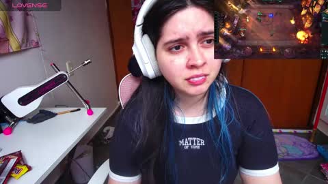 Im Violet online show from February 2025 04:40:01 PM