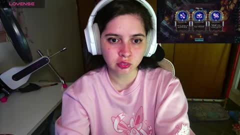 Im Violet online show from February 2025 01:53:01 AM