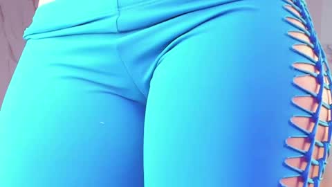 Vallolet Peach  online show from May 2026 12:24:01 PM