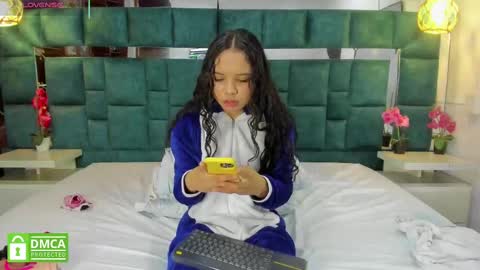 valtira nova online show from November 2025 01:18:02 PM