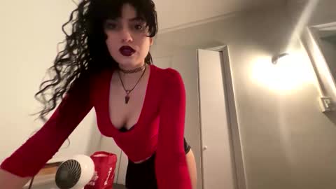 vampgatita online show from November 2025 05:40:01 AM