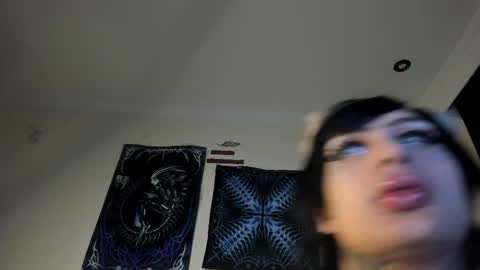 david guzman i model independenthelp me with a thumbs up online show from March 2026 02:37:01 AM