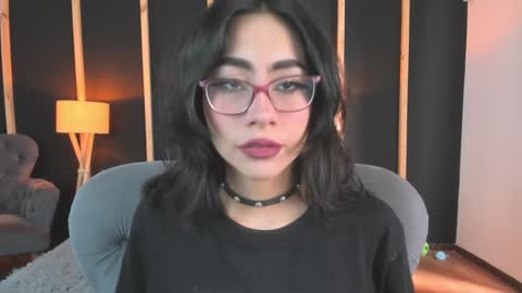 Snapshot of vampy_dolll chatting on December 2024 01:11:02 PM vampy_dolll online show from December 2024 01:11:02 PM