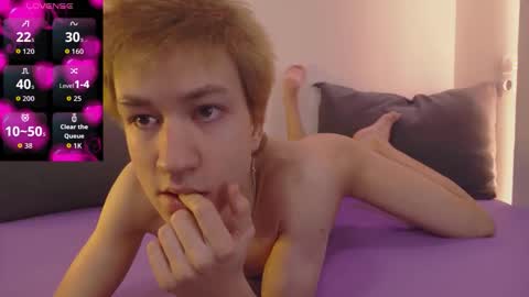 Snapshot of vance_blaze chatting on November 2025 10:41:02 AM Vance online show from November 2025 10:41:02 AM