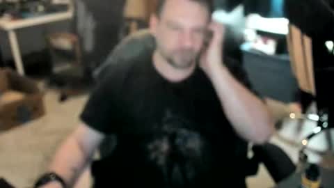 Snapshot of vandonh chatting on November 2025 08:07:02 PM vandonh online show from November 2025 08:07:02 PM