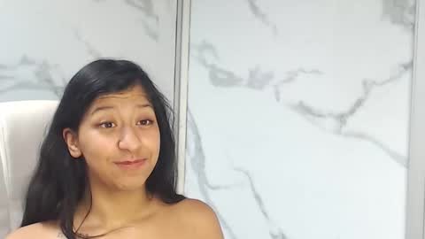 Snapshot of vanelin18 chatting on December 2024 11:32:01 AM Vane online show from December 2024 11:32:01 AM