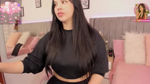 Snapshot of vanesa_moon_ chatting on March 2026 01:32:01 AM vanesa_moon_ online show from March 2026 01:32:01 AM