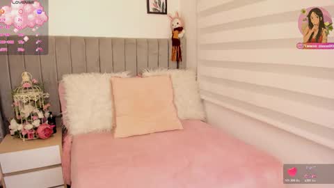 Snapshot of vanesa_moon_ chatting on March 2026 12:21:01 AM vanesa_moon_ online show from March 2026 12:21:01 AM