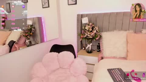 Snapshot of vanesa_moon_ chatting on April 2026 01:42:02 AM vanesa_moon_ online show from April 2026 01:42:02 AM
