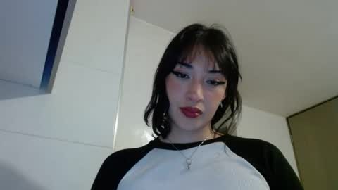 Vans online show from December 2025 05:37:01 AM