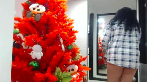 Snapshot of vanesam chatting on January 2025 04:23:02 AM vanessa and samantha online show from January 2025 04:23:02 AM