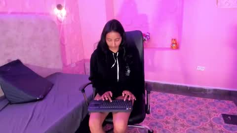 Vanessa online show from March 2026 12:46:01 PM