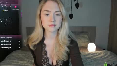 Vanessa Maes online show from March 2026 10:05:01 PM