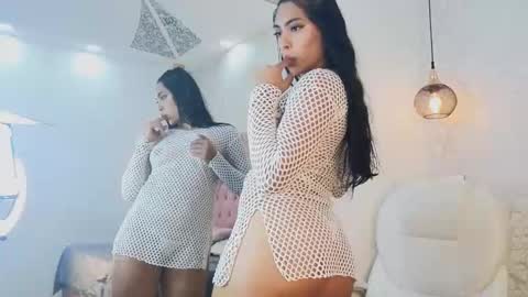 Snapshot of vanessa_rain_ chatting on October 2025 07:54:01 PM Vanessa online show from October 2025 07:54:01 PM