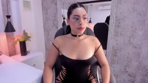 Snapshot of vanessa_rain_ chatting on January 2026 07:50:02 PM Vanessa online show from January 2026 07:50:02 PM