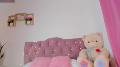 Snapshot of vanessa_sexyhot_ chatting on November 2025 11:35:01 AM vanessa online show from November 2025 11:35:01 AM