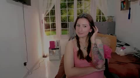 Vanessa online show from May 2026 06:02:01 PM