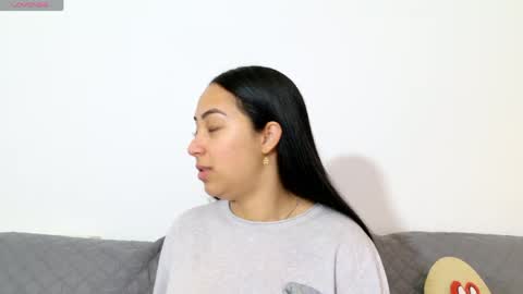 vanessaadol online show from May 2026 08:42:01 AM