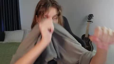 vanessa online show from September 2025 12:43:01 AM