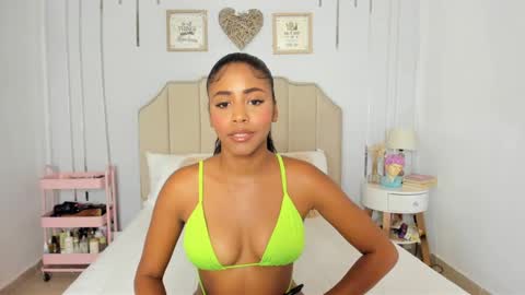 Snapshot of vanessabianchi chatting on March 2025 04:51:02 AM Vanessa online show from March 2025 04:51:02 AM