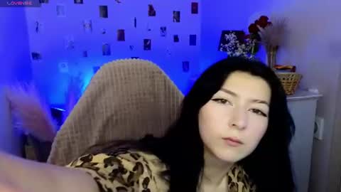 Vanessa online show from June 2026 12:33:02 PM
