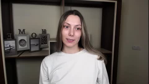 Vanessa online show from March 2026 06:32:01 PM