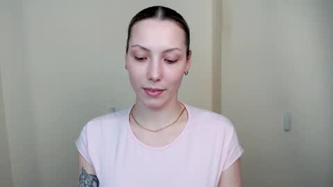 Vanessa online show from April 2026 05:15:02 PM