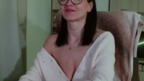 Snapshot of vanessalarahot chatting on November 2025 05:39:01 PM Vanessa online show from November 2025 05:39:01 PM