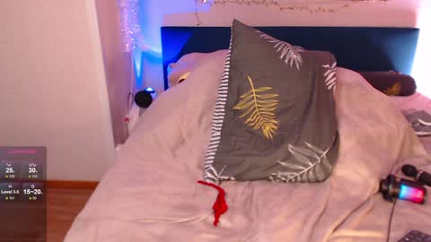 Vanessa follow me -  I will answer you there at any time online show from February 2025 08:44:02 AM