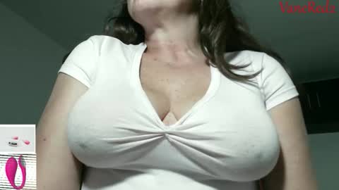 Vanesared2 online show from December 2025 12:27:02 AM