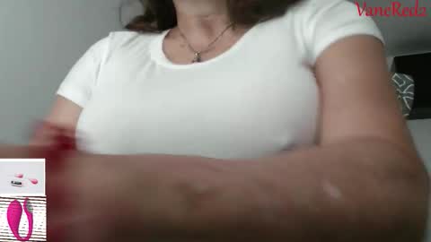Vanesared2 online show from May 2026 11:07:01 AM