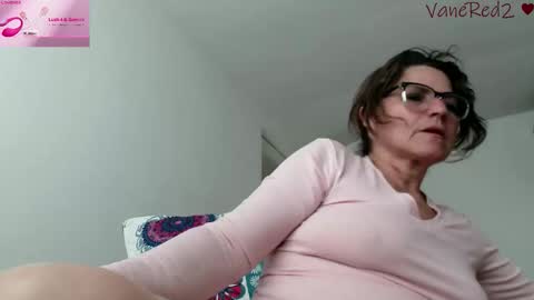 Vanesared2 online show from May 2026 09:13:01 PM