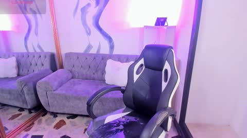 vanessascott_ online show from March 2026 05:45:02 AM