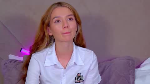 Snapshot of vanessavienne chatting on February 2026 02:53:01 AM VanessaVienne online show from February 2026 02:53:01 AM