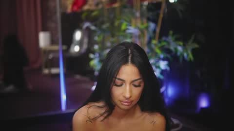 Vanessa online show from June 2026 06:09:02 PM