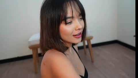 Snapshot of vanesse_ chatting on March 2025 08:11:01 AM Irina online show from March 2025 08:11:01 AM