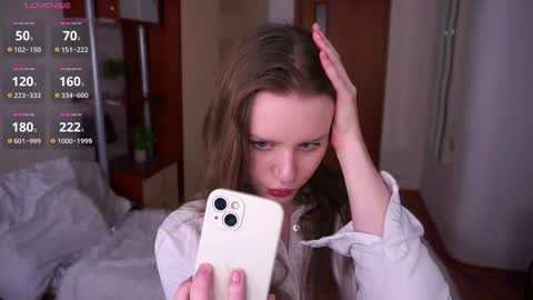 Snapshot of vanettakrupka chatting on February 2026 06:12:02 PM Luna online show from February 2026 06:12:02 PM