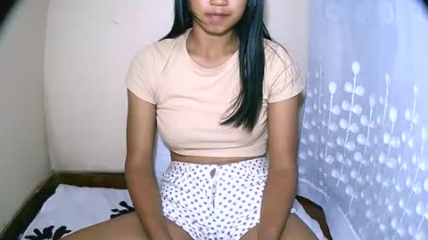 vanih27 online show from April 2026 07:00:02 PM