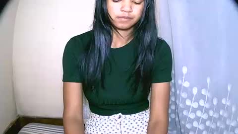 vanih27 online show from May 2026 07:44:01 PM