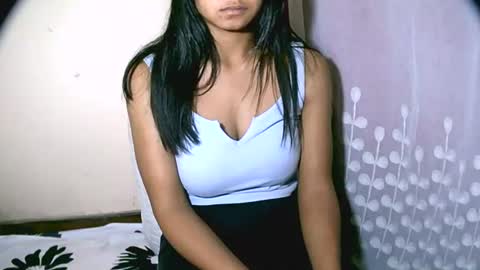 vanih27 online show from July 2026 08:44:01 PM