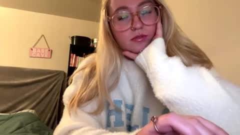 vanillapuddingpie online show from January 2025 03:37:01 AM