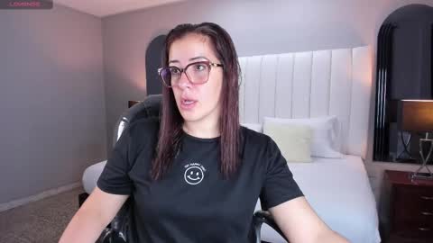 Snapshot of vanitysex chatting on September 2025 11:32:01 AM Karine online show from September 2025 11:32:01 AM